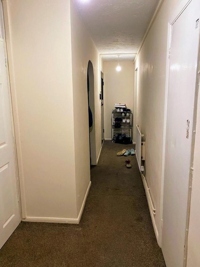 Comfortable Double Bedroom In London Hornchurch ภายนอก รูปภาพ
